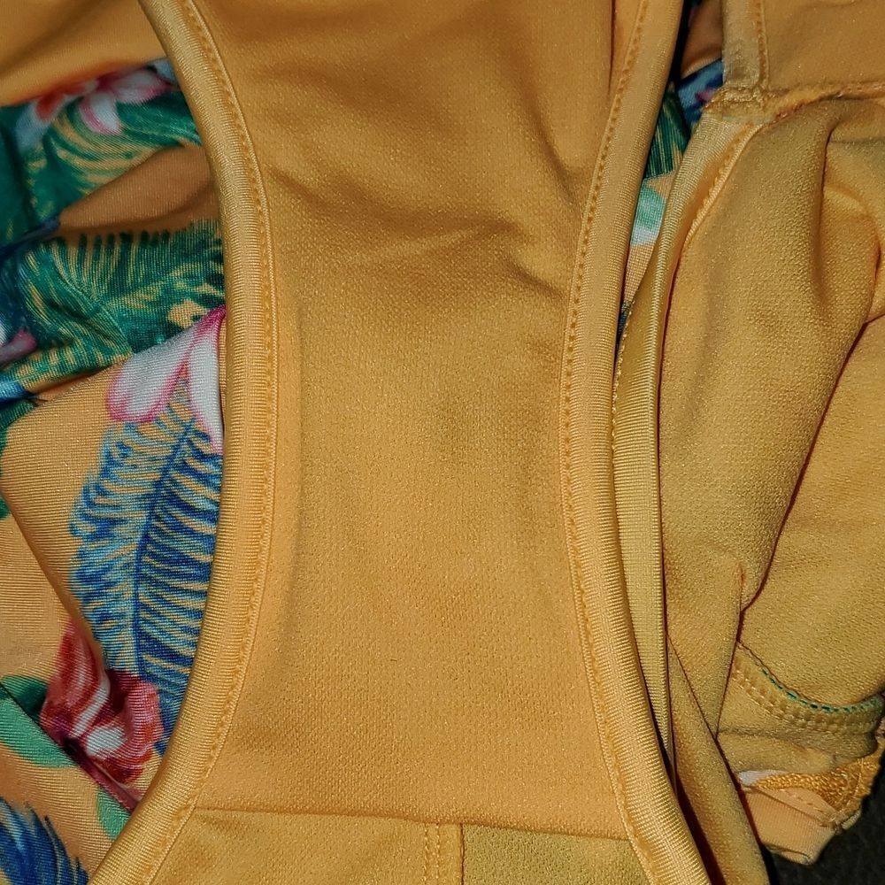 Floral One Poece Rash Guard XL 14/16 - Picture 8 of 8